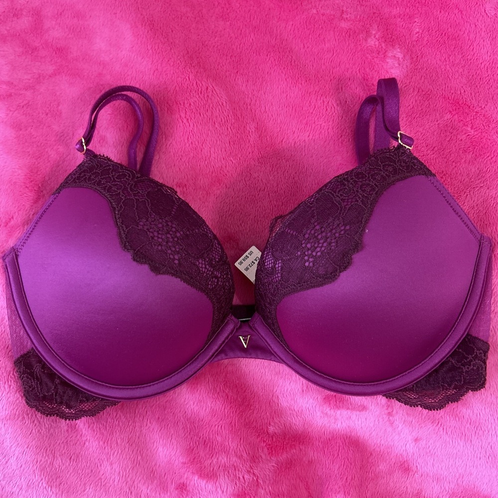 Victoria's Secret Very Sexy Push-Up Bra Size 32D Color Plum NEW With Tags
